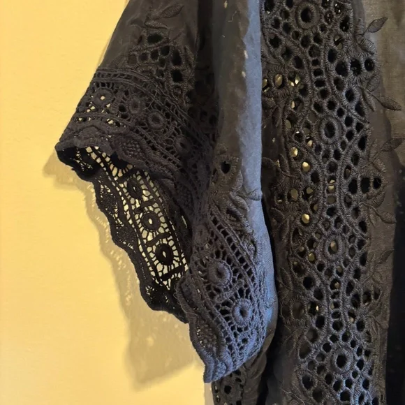 White House Black Market Embroidered Lace Top - Picture 8 of 8
